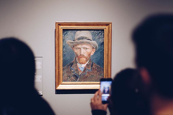 A diferença entre Lato Sensu e Stricto Sensu: Qual escolher na Medical University?